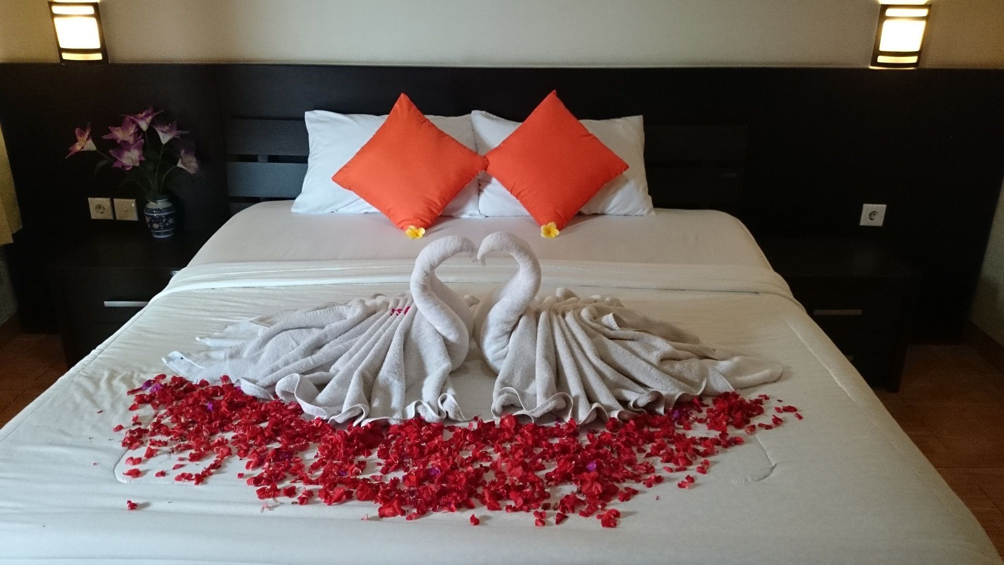 Фото Agus Beach Inn