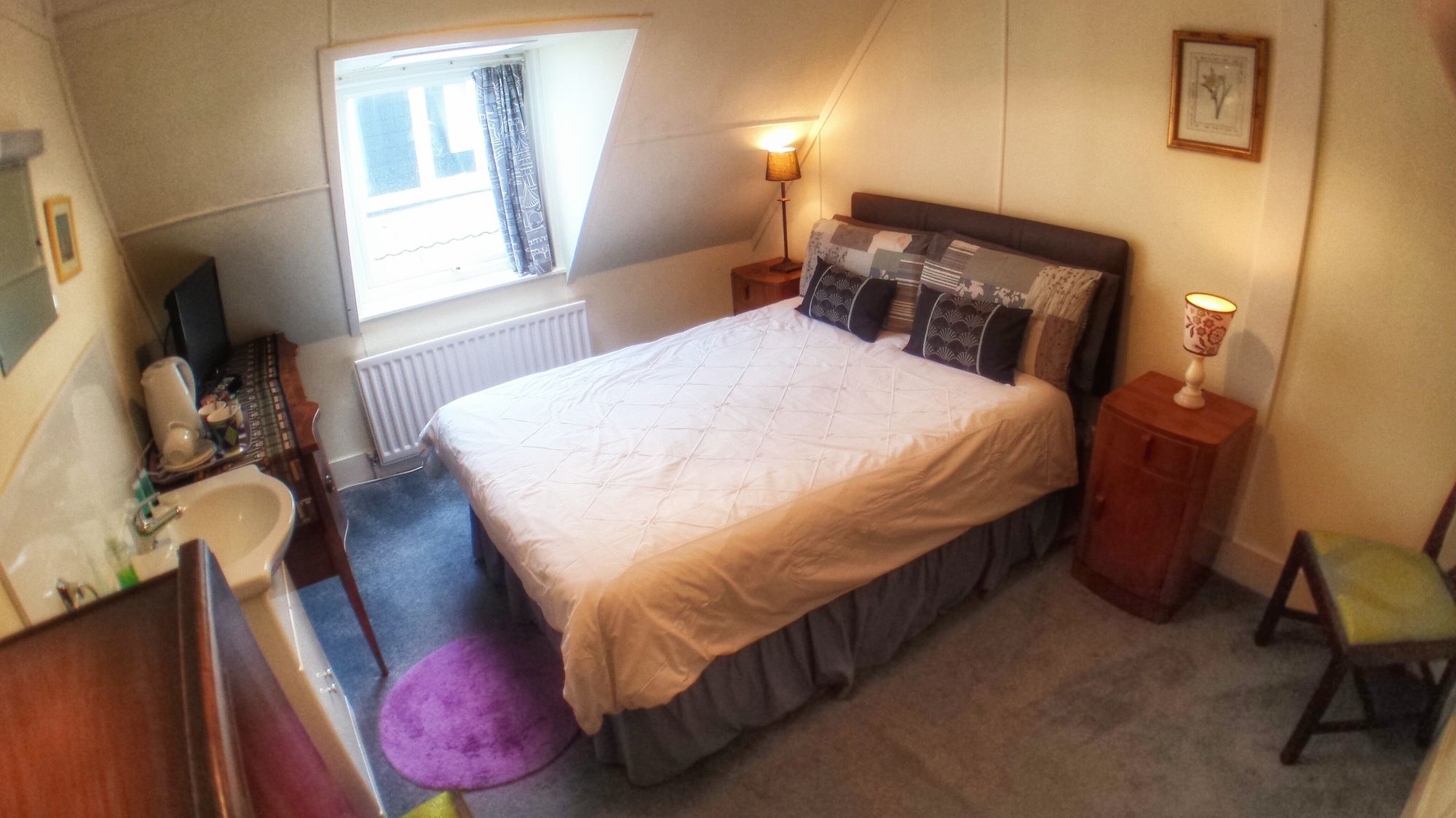 Фото The Ravensbourne Hotel