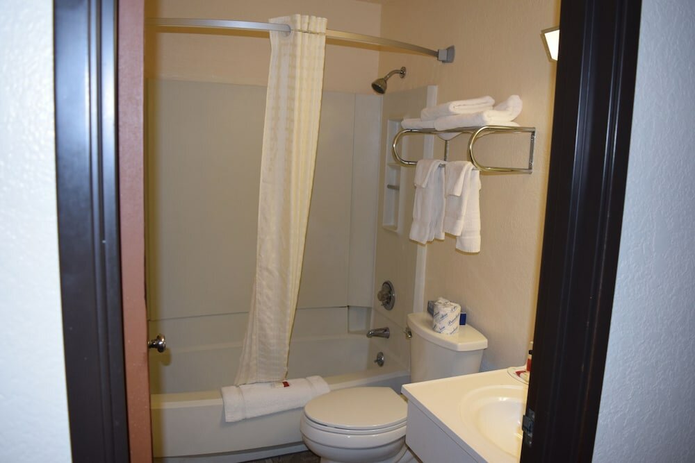 Фото Super 8 by Wyndham Saginaw