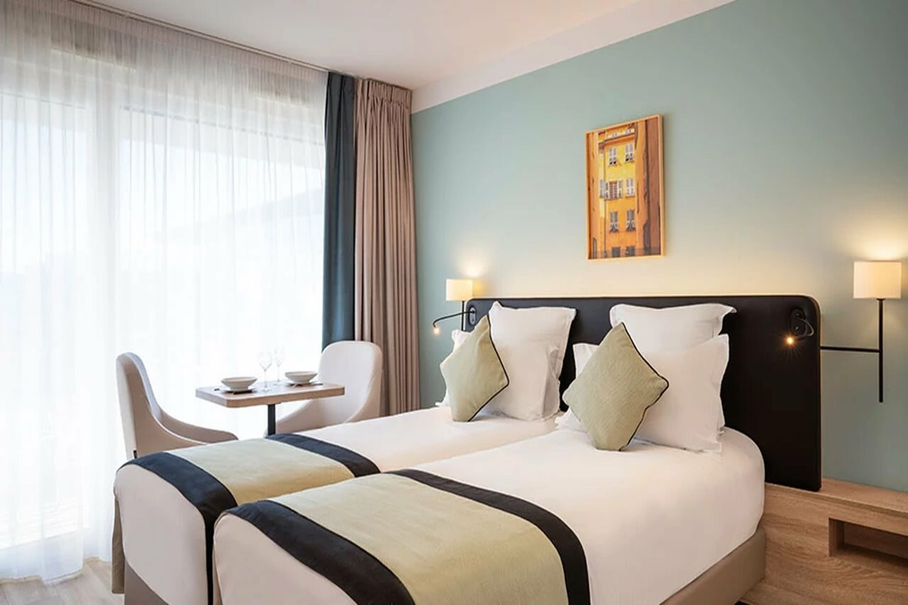 Фото Residhome Nice Aéroport