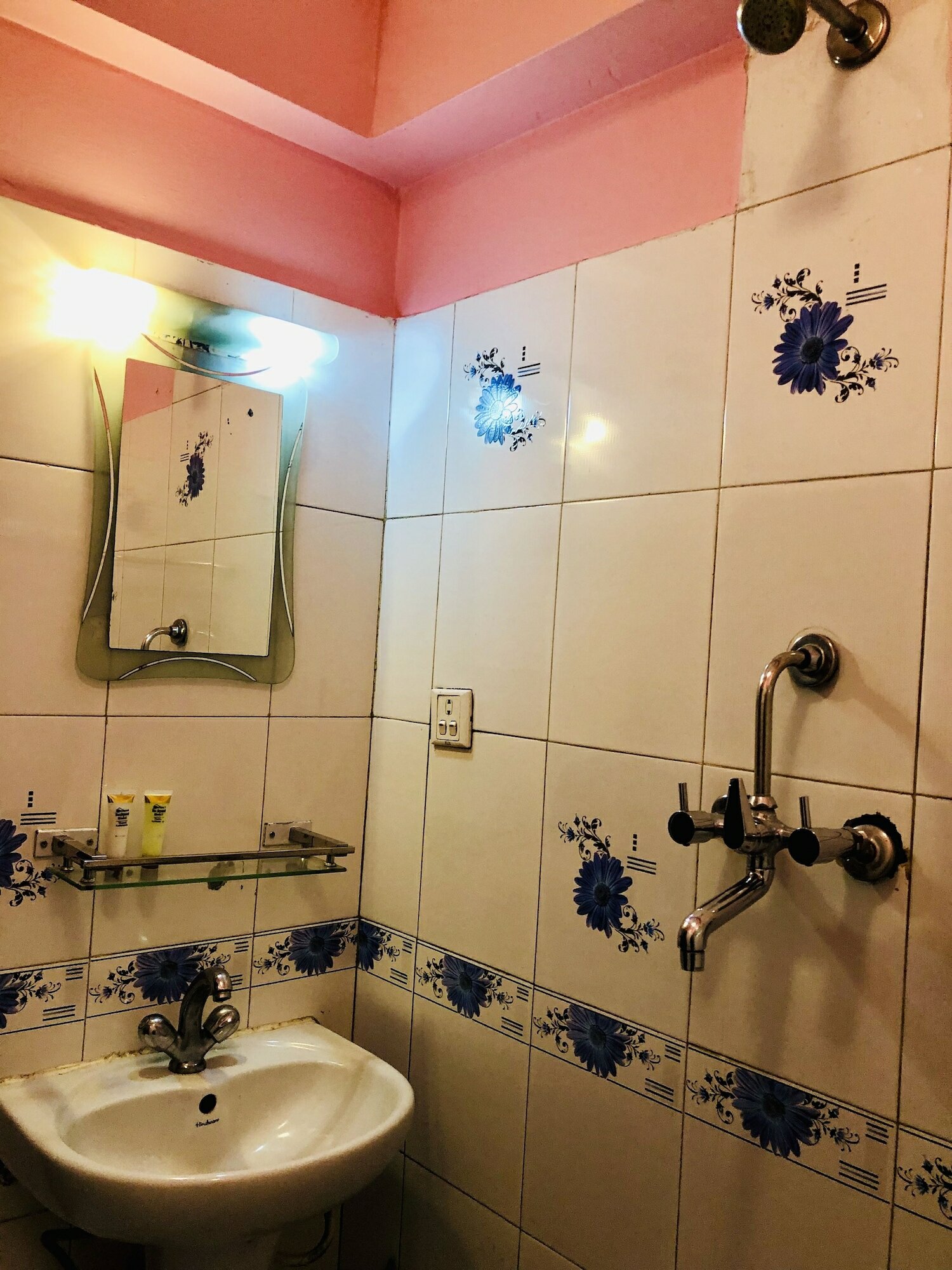 Фото Backyard Hotel