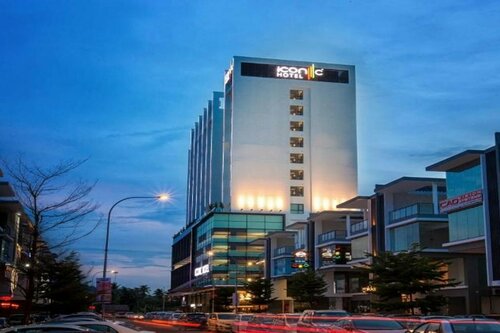 Внешний вид отеля Iconic Hotel Penang в Букит-Мертаджаме, фото 1