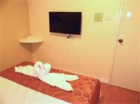 Фото Tr3ats Guest House Bohol - Hostel