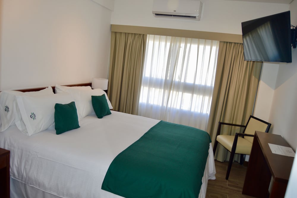 Фото Hotel 6 De Octubre