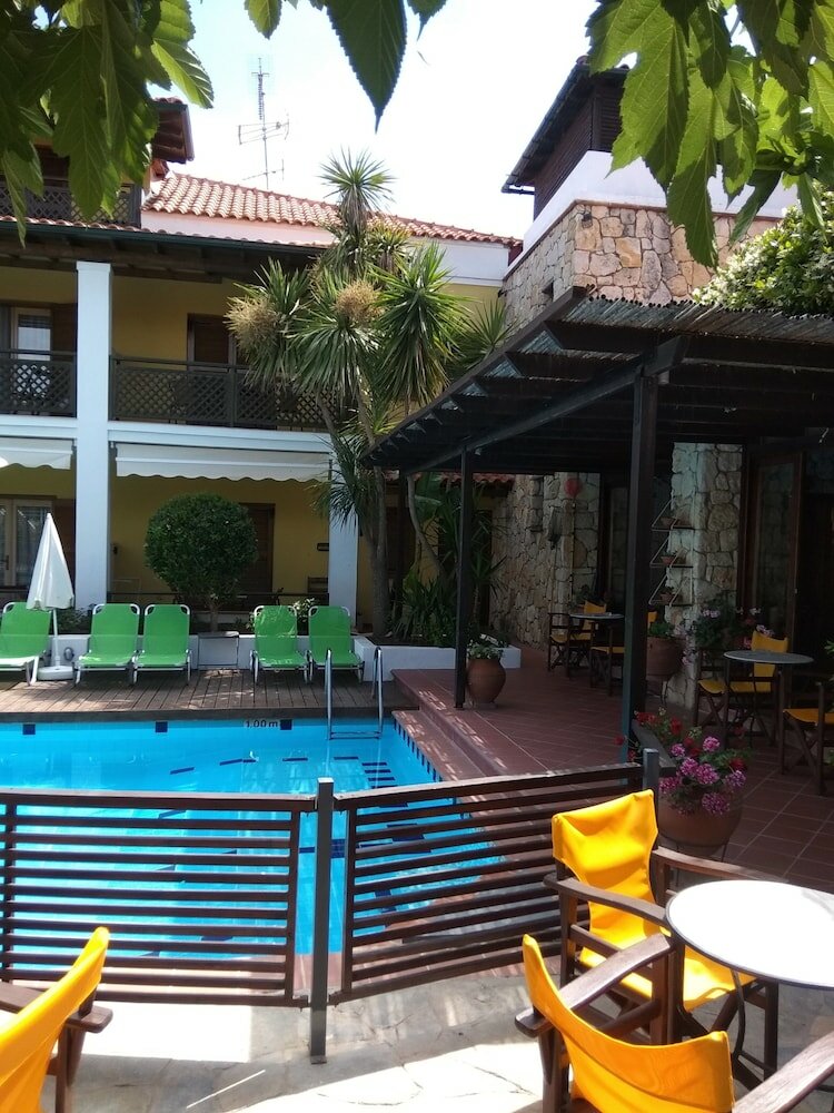 Фото Ammon Garden Hotel