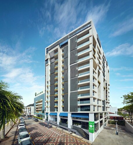 Гостиница Tropics Eight Suites в Штате Пинанг