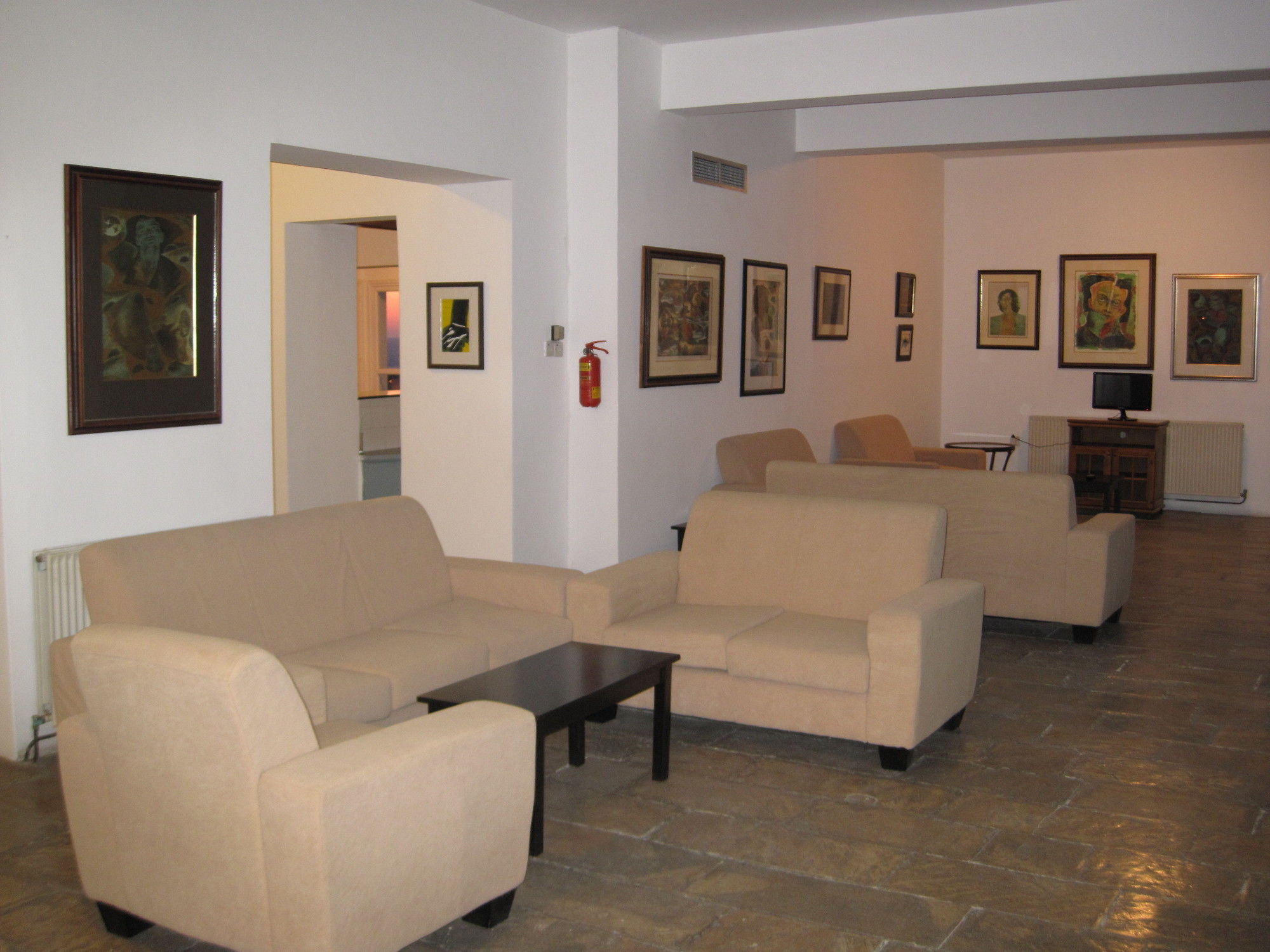 Фото Axiothea Hotel