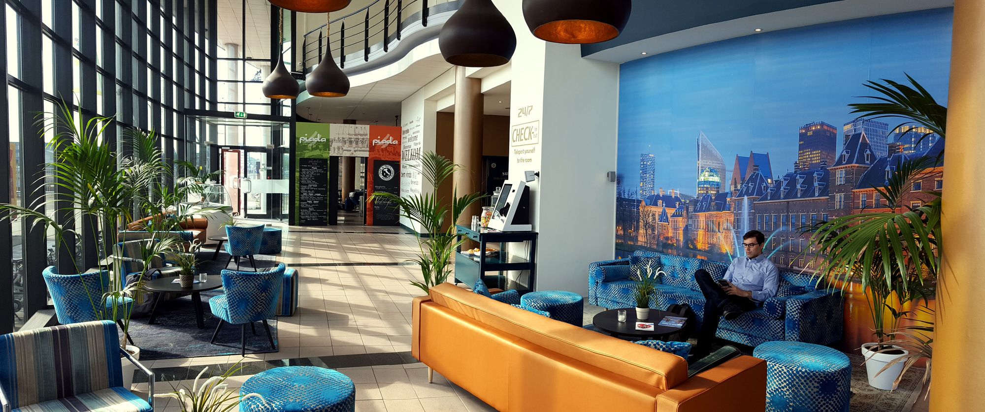 Фото The Hague Teleport Hotel