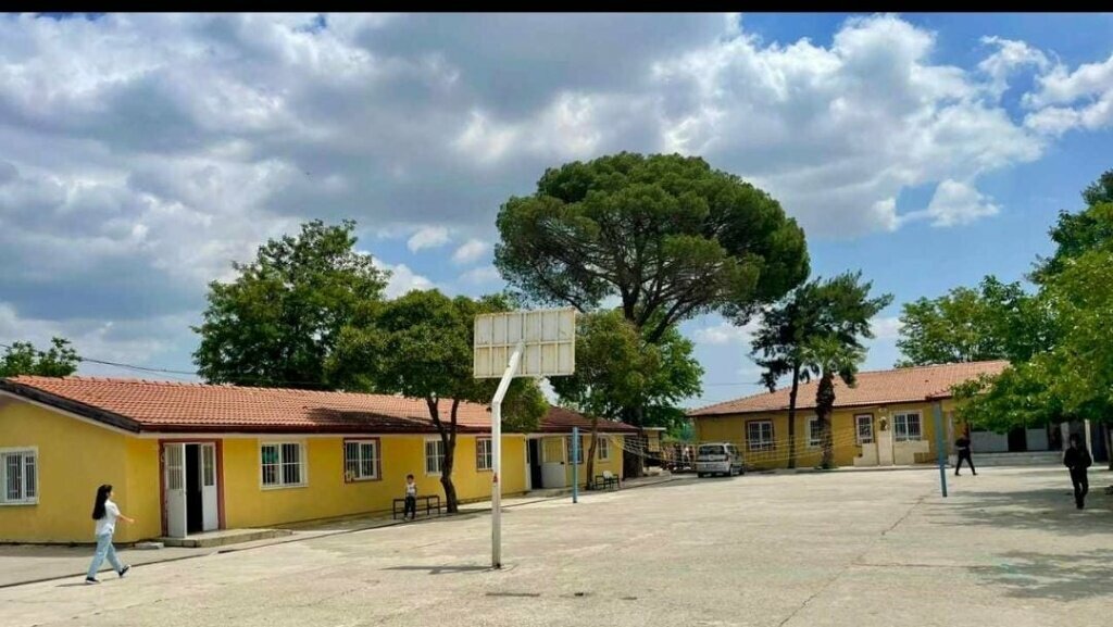 School Neshetiye Middle School, Germencik, photo
