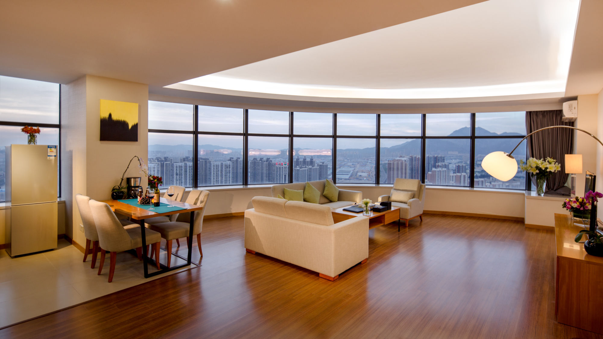 Фото Oak Chateau Dalian