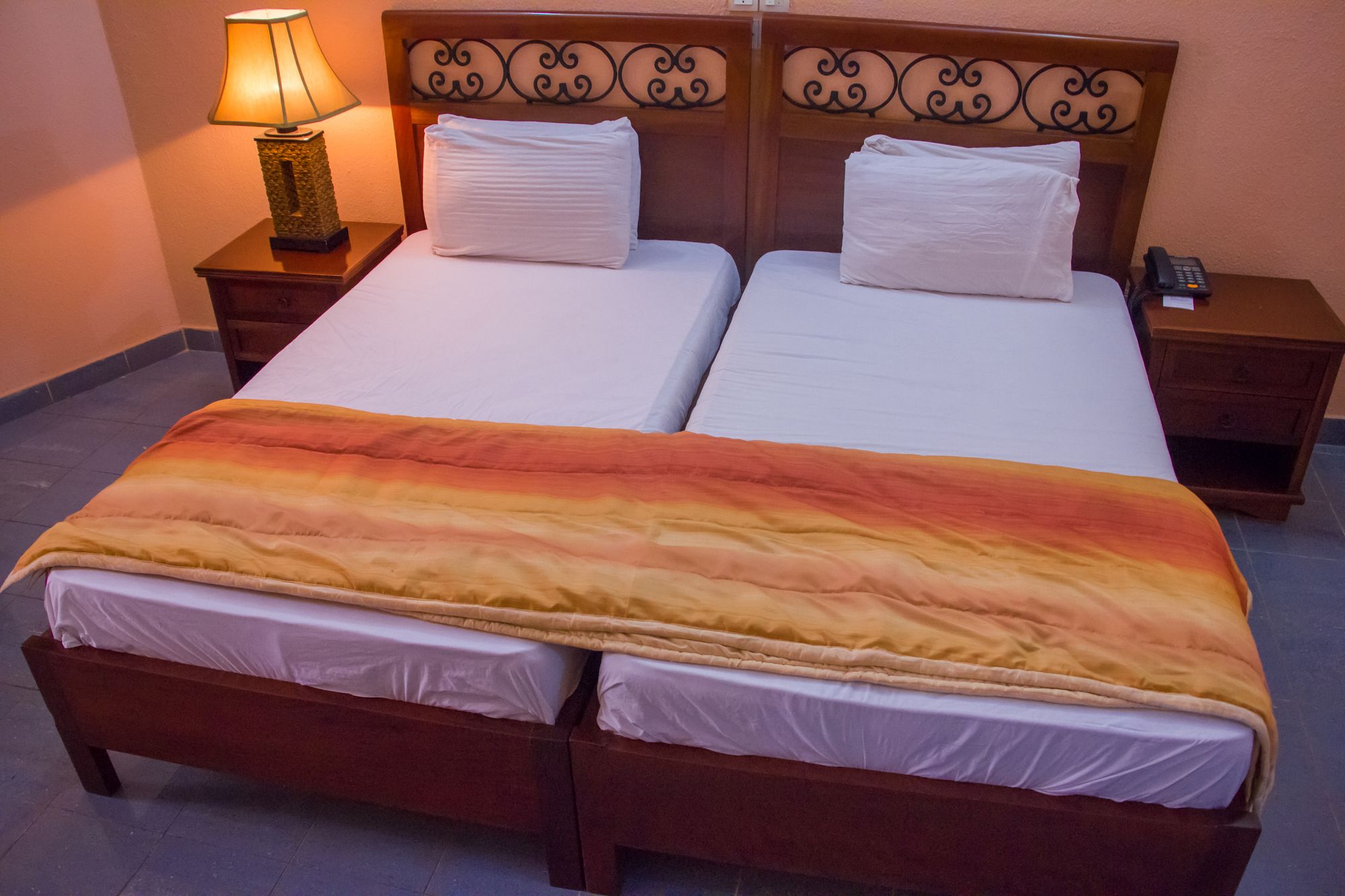 Фото Heritage House Square Hotel