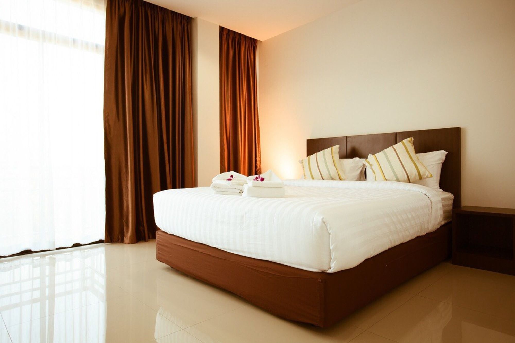 Фото The Viewpoint Hotel