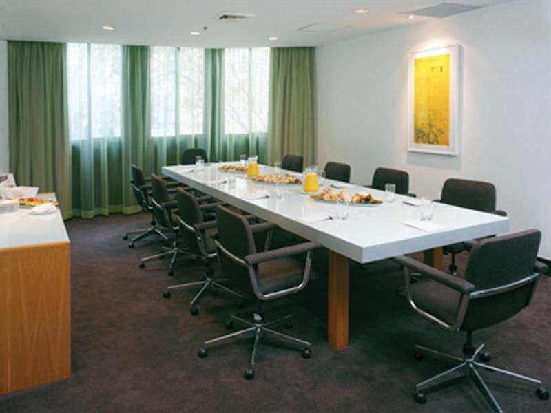 Фото Vibe Hotel Sydney