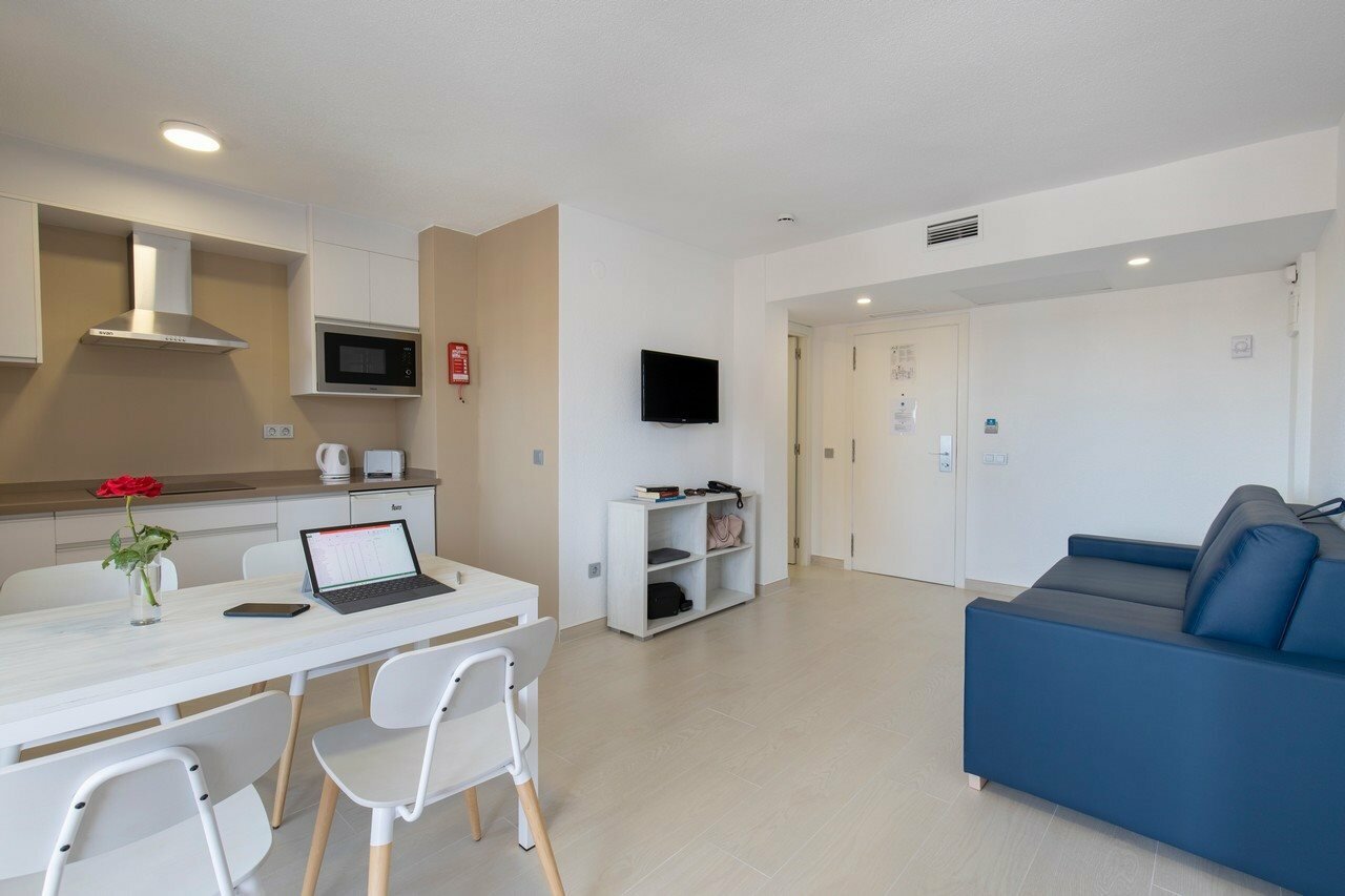 Фото Aparthotel BCL Levante Lux