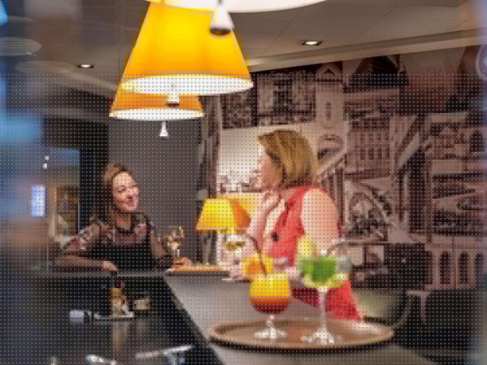 Фото ibis Can Center