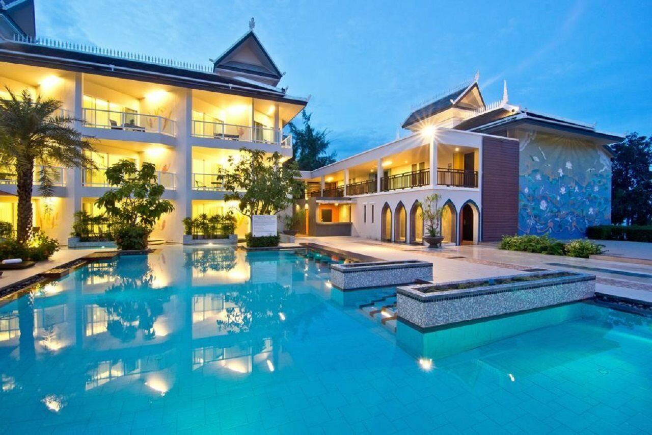 Фото отеля 1