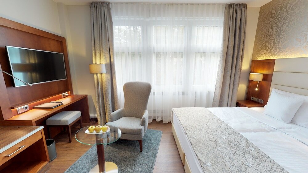 Фото Hotel Oranien Wiesbaden