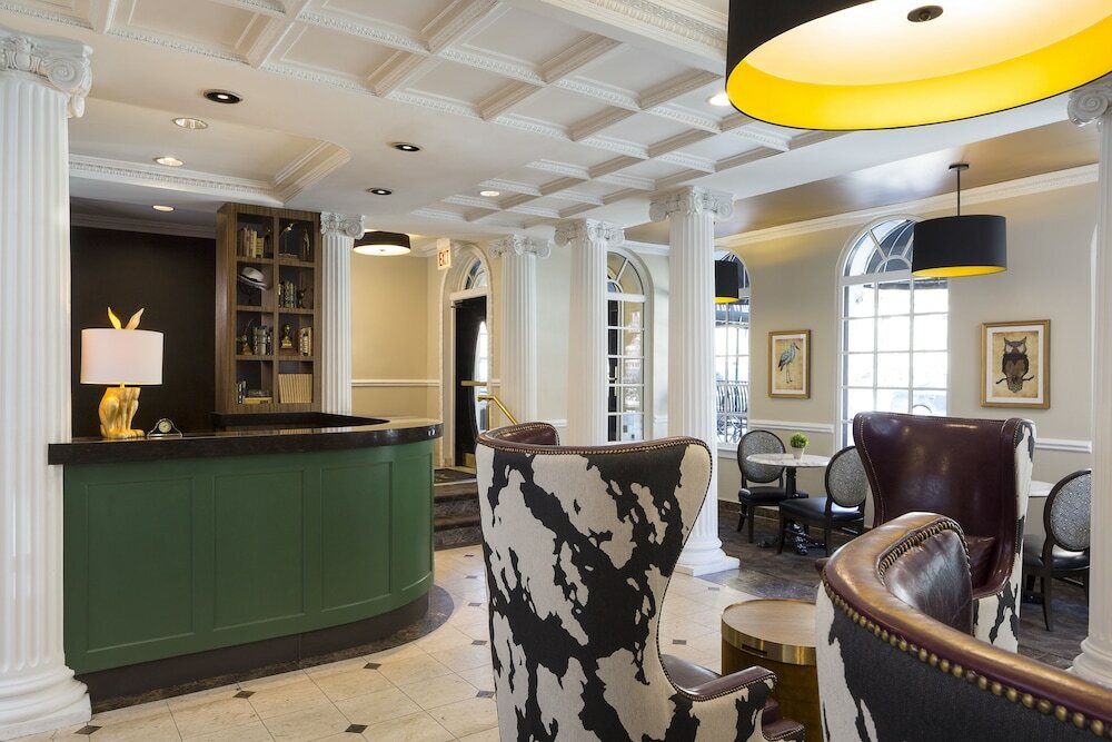 Фото The Willows Hotel