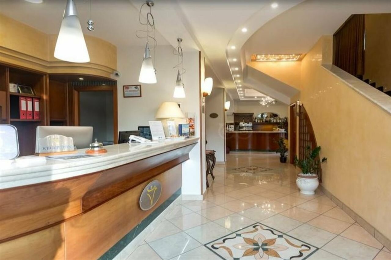 Фото Ranch Palace Hotel