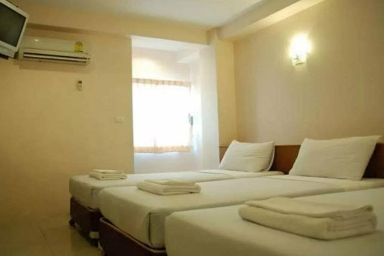 Фото Rambuttri House