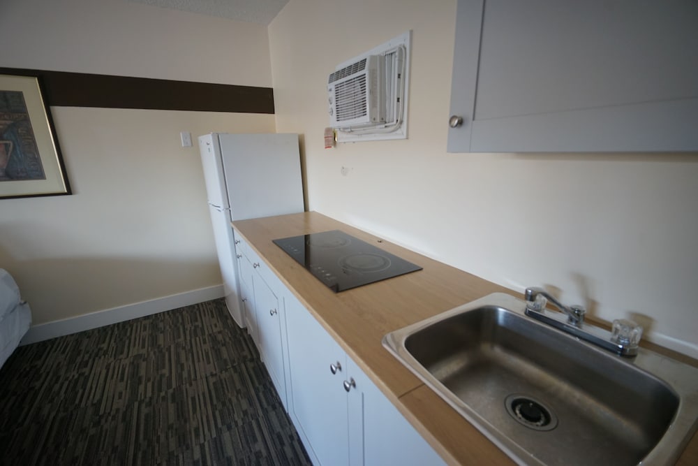 Фото Superlodge Canada Lethbridge