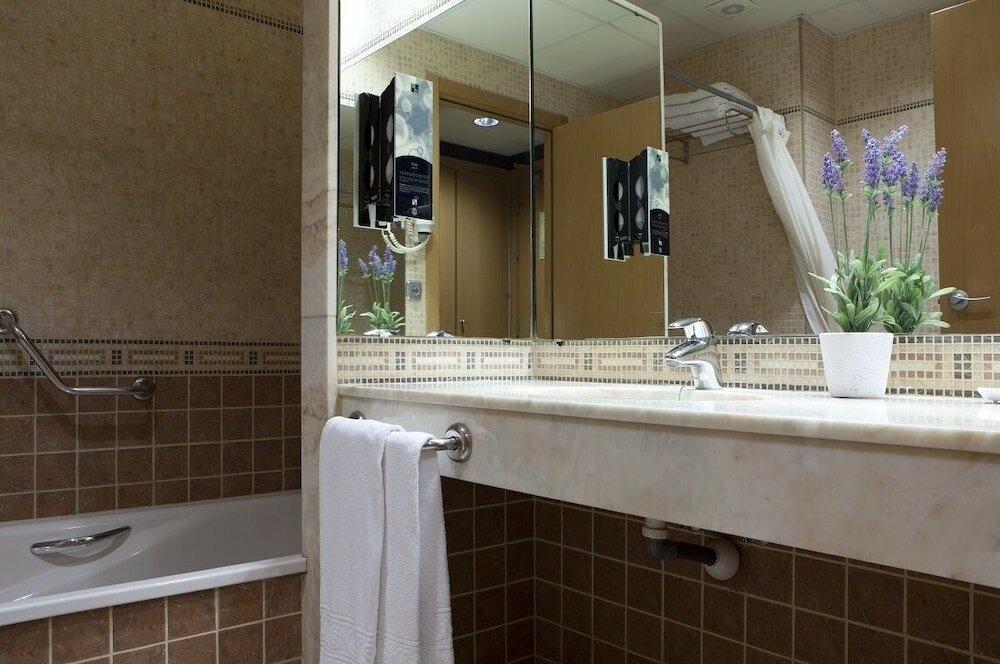 Фото Hotel Sb Express Tarragona