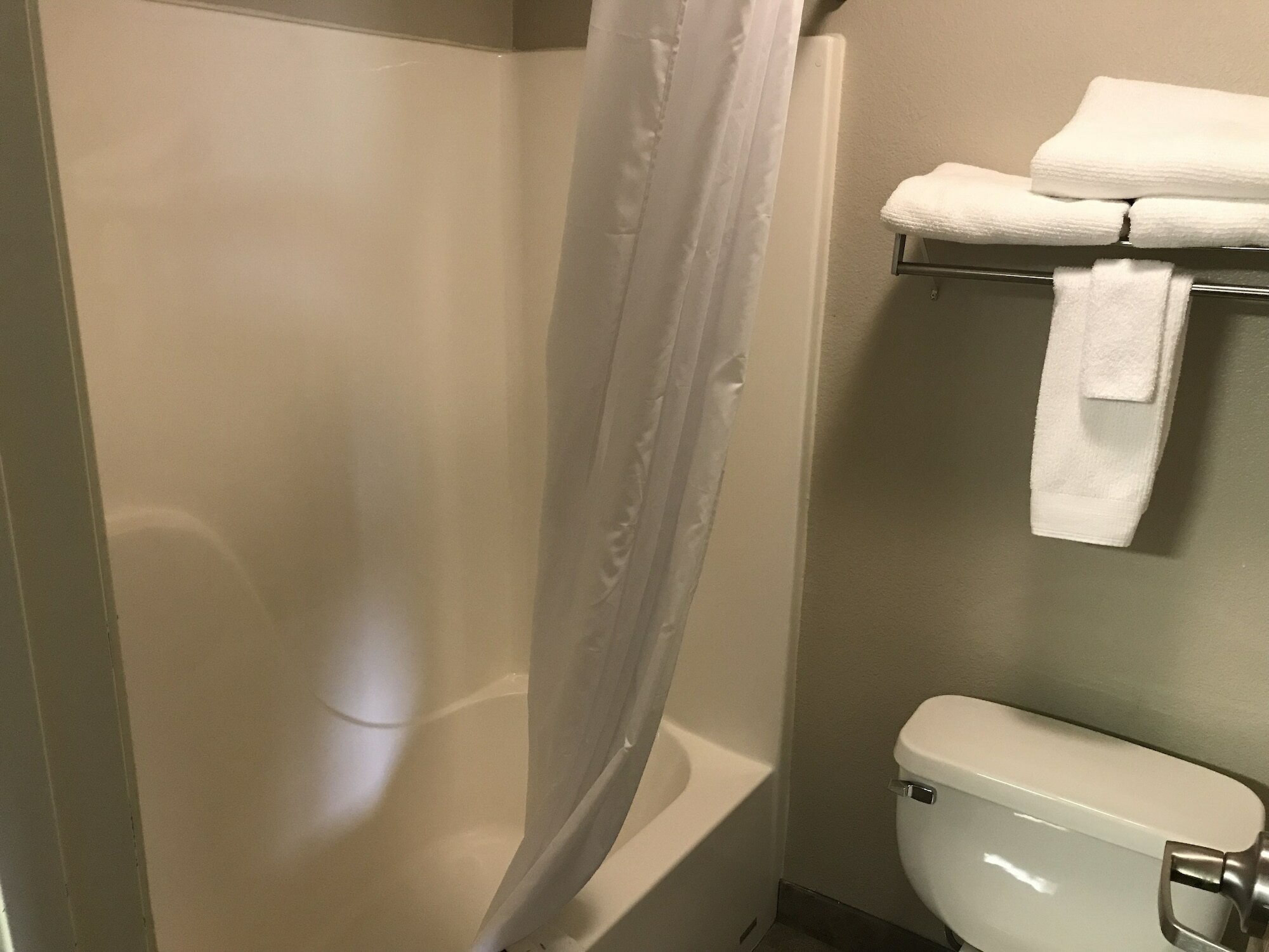 Фото Travelodge by Wyndham Cheyenne