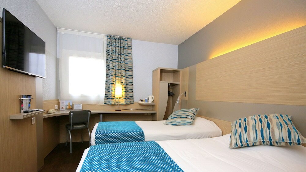 Фото Hotel Kyriad Marseille Palais Des Congres - Vélodrome