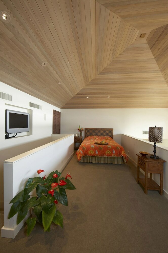 Фото Puunoa Beach Estates, a Destination by Hyatt Residence