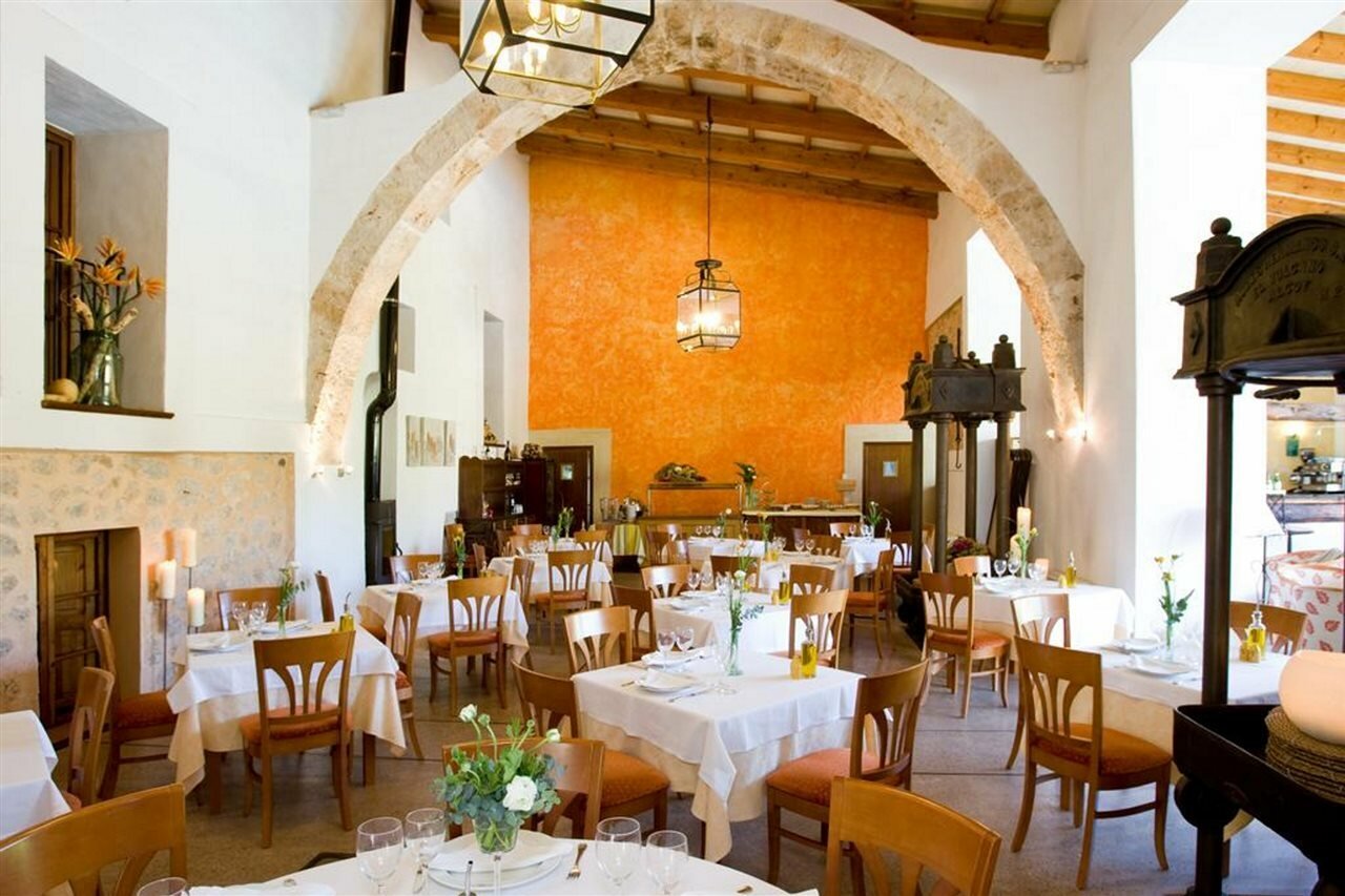 Фото Hotel Ca'l Bisbe