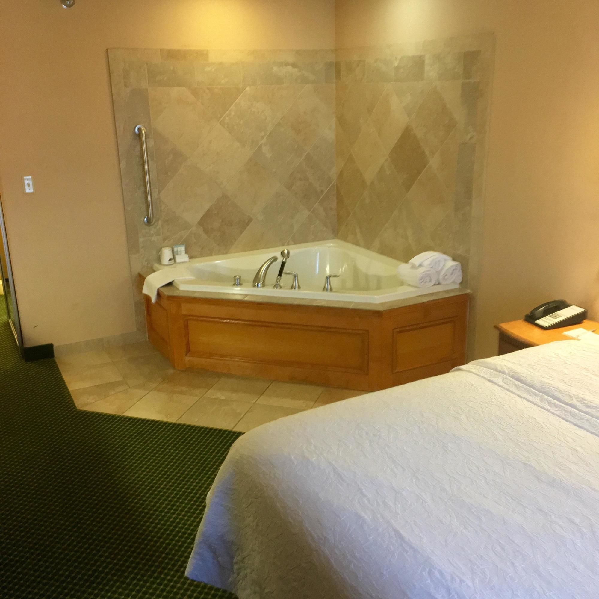 Фото Hampton Inn Hays-North of i 70