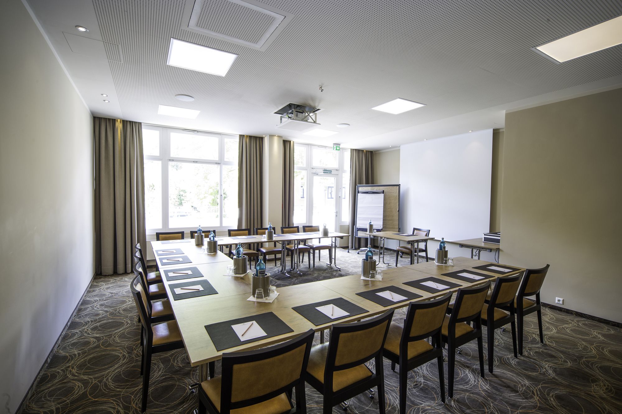 Фото Caravelle Hotel im Park