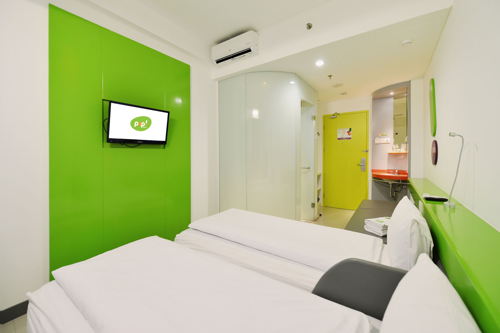 Фото Pop! Hotel Malioboro - Yogyakarta