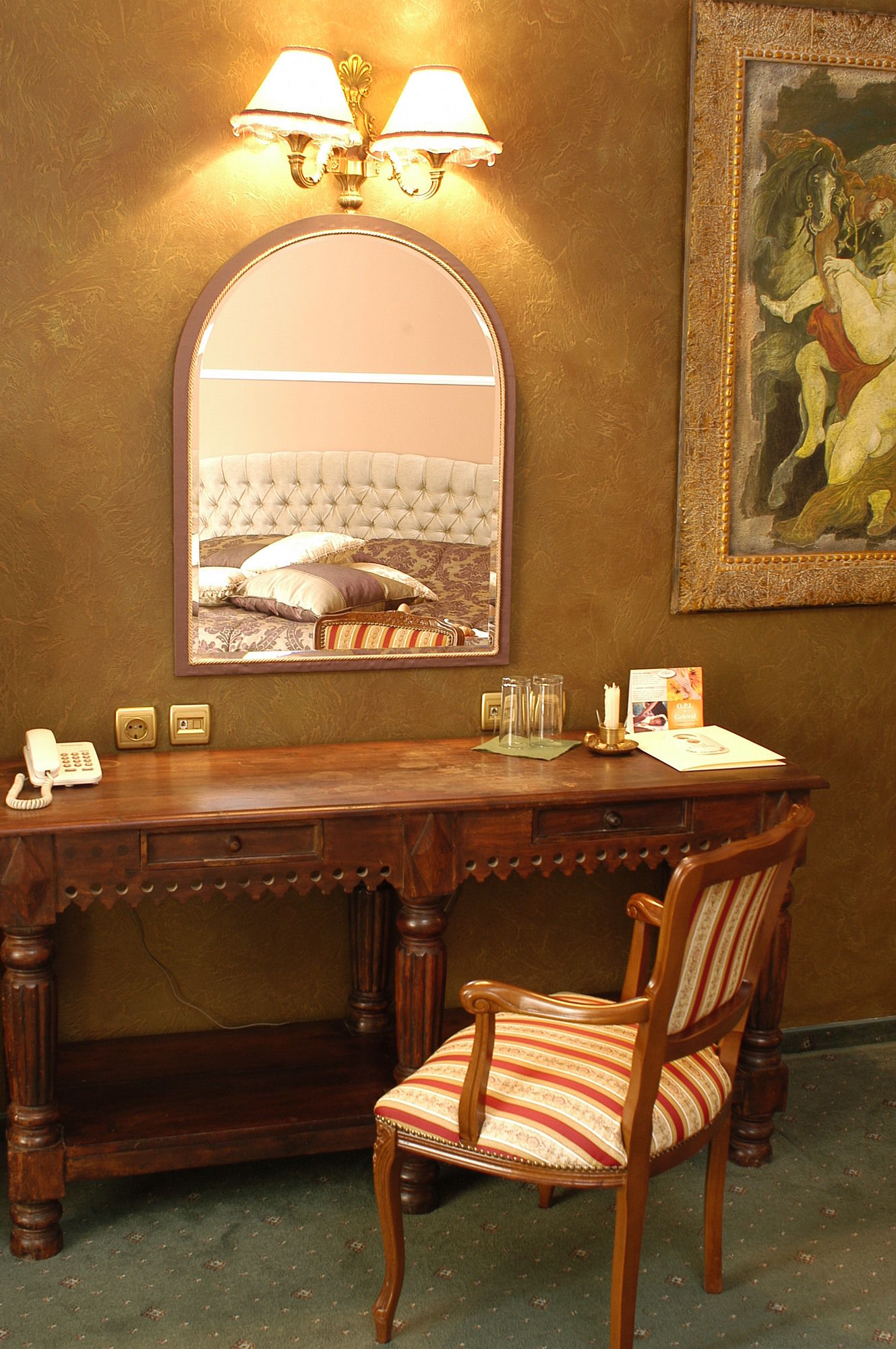 Фото Meg Lozenetz Hotel