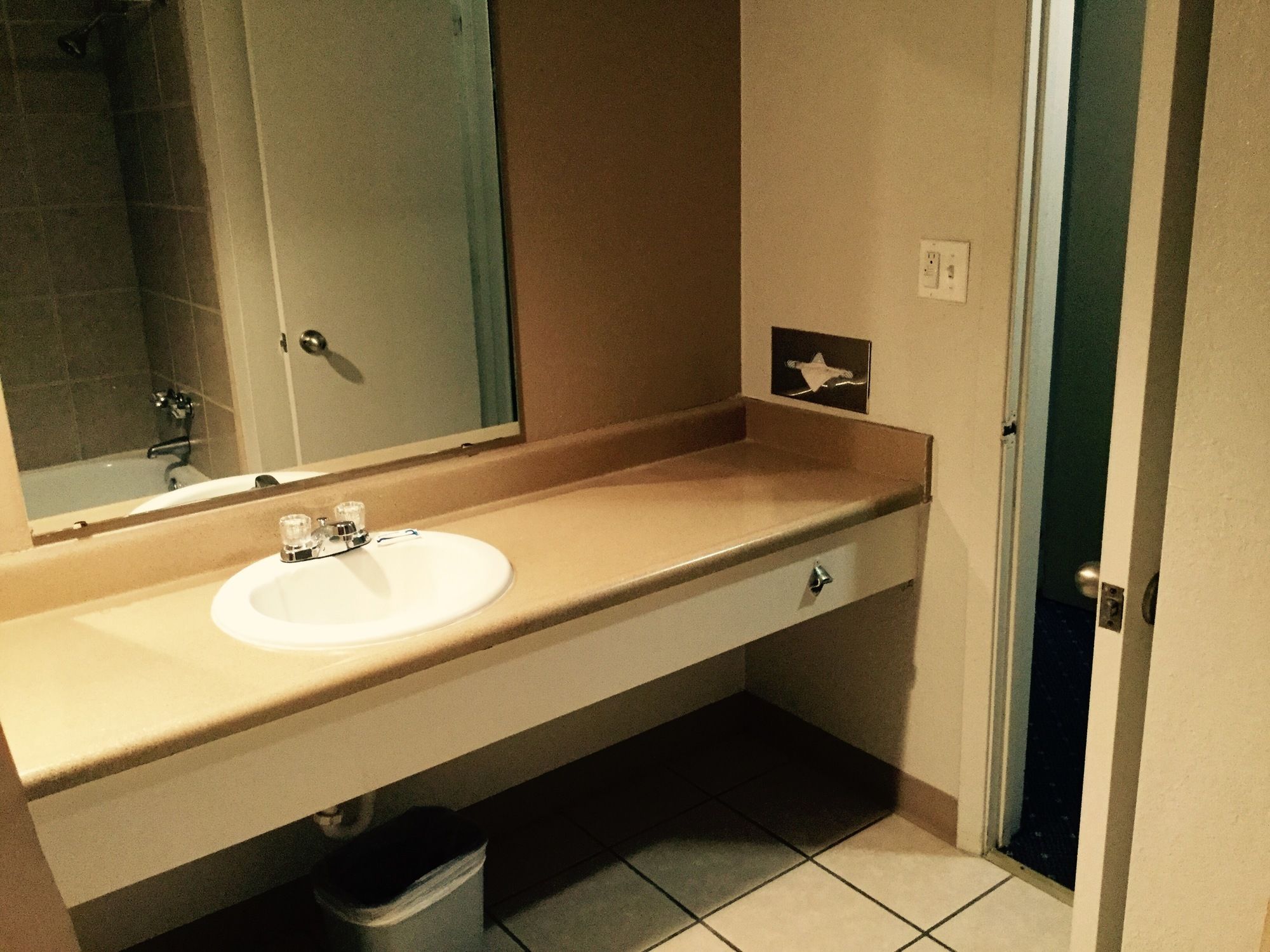 Фото American Inn North Kansas City