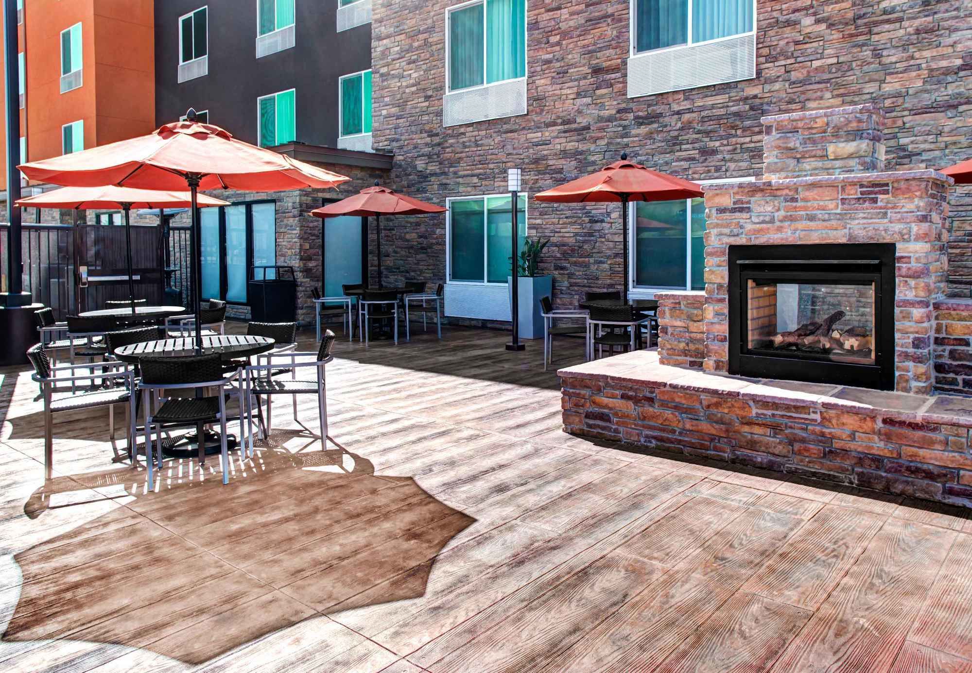 Фото Towneplace Suites Bakersfield West