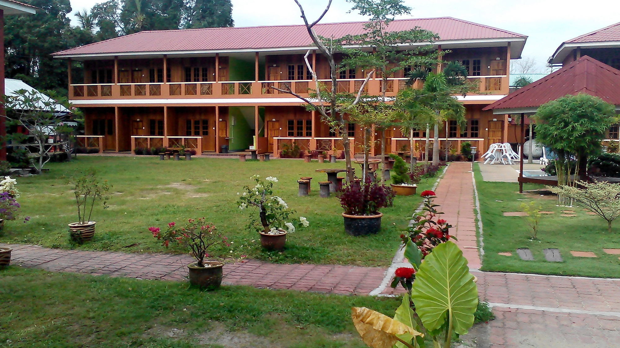 Фото Purnama Beach Resort