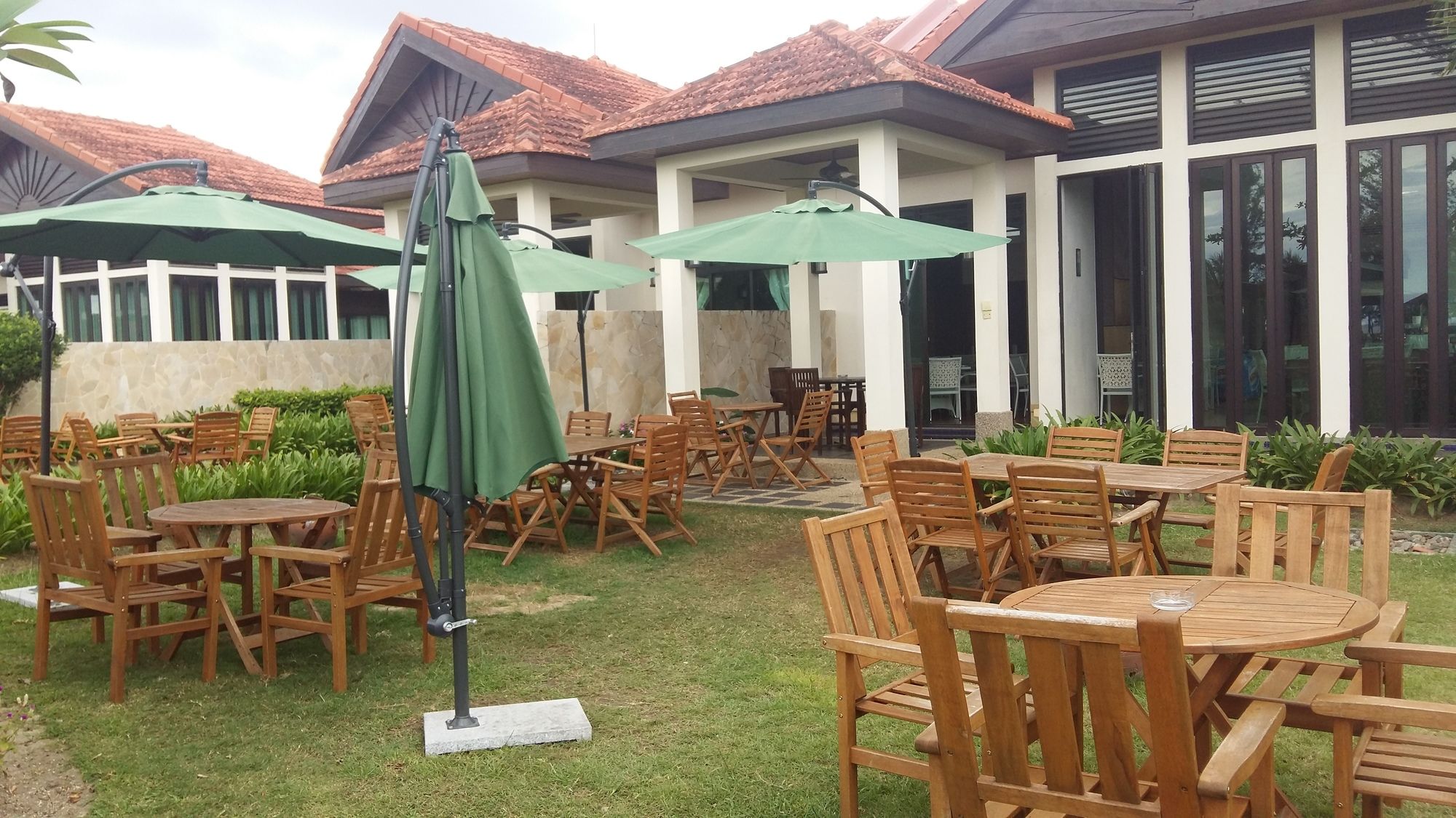 Фото Borneo Beach Villa & Suite