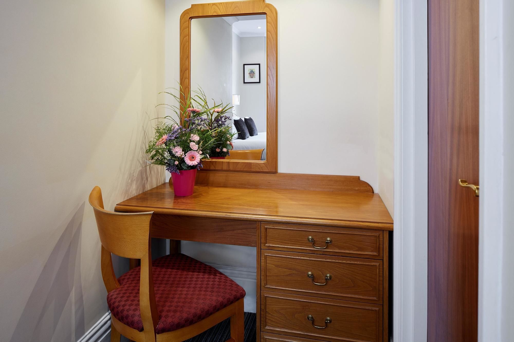 Фото The Abbey Great Malvern