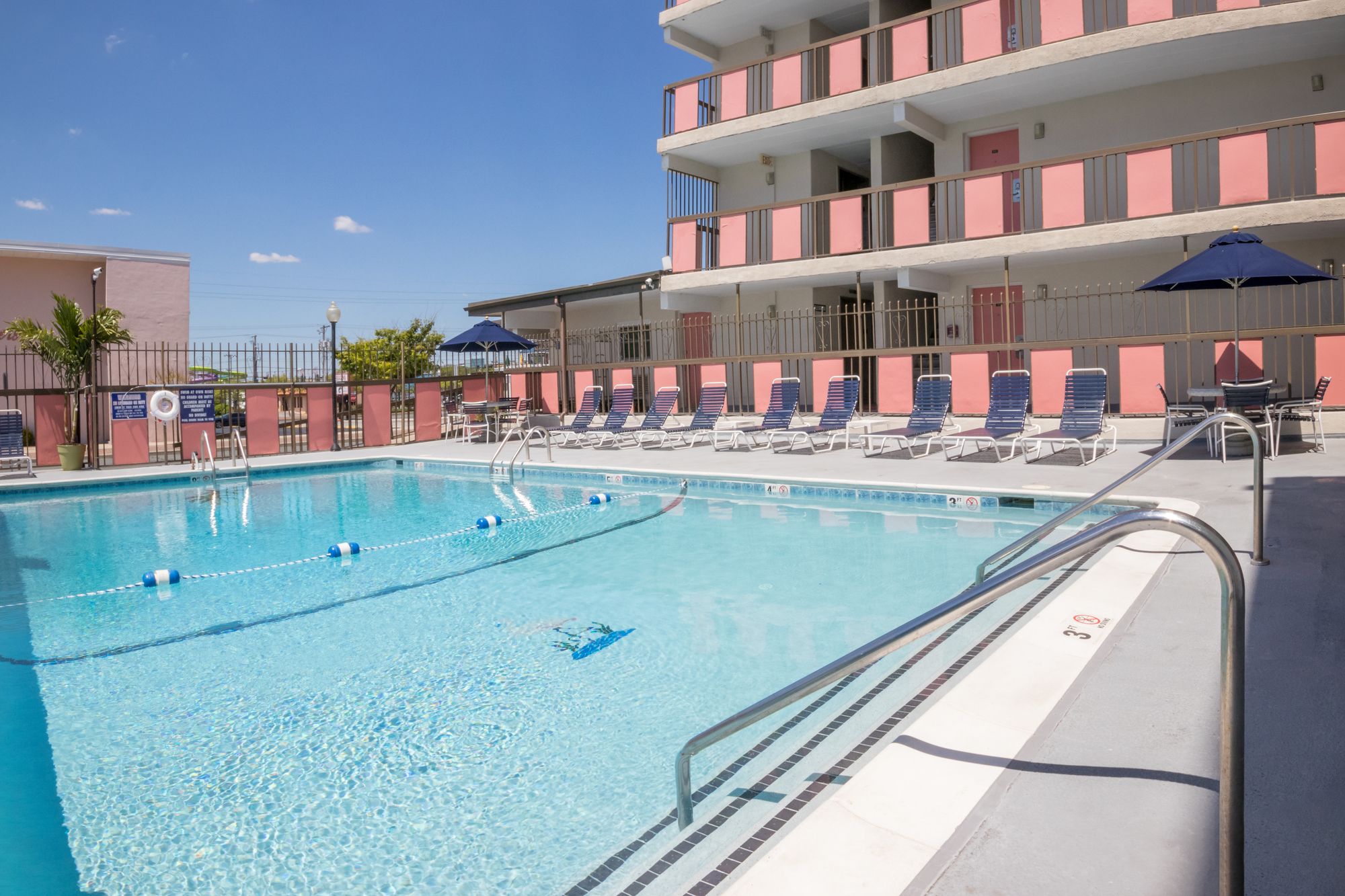 Фото Flamingo Motel