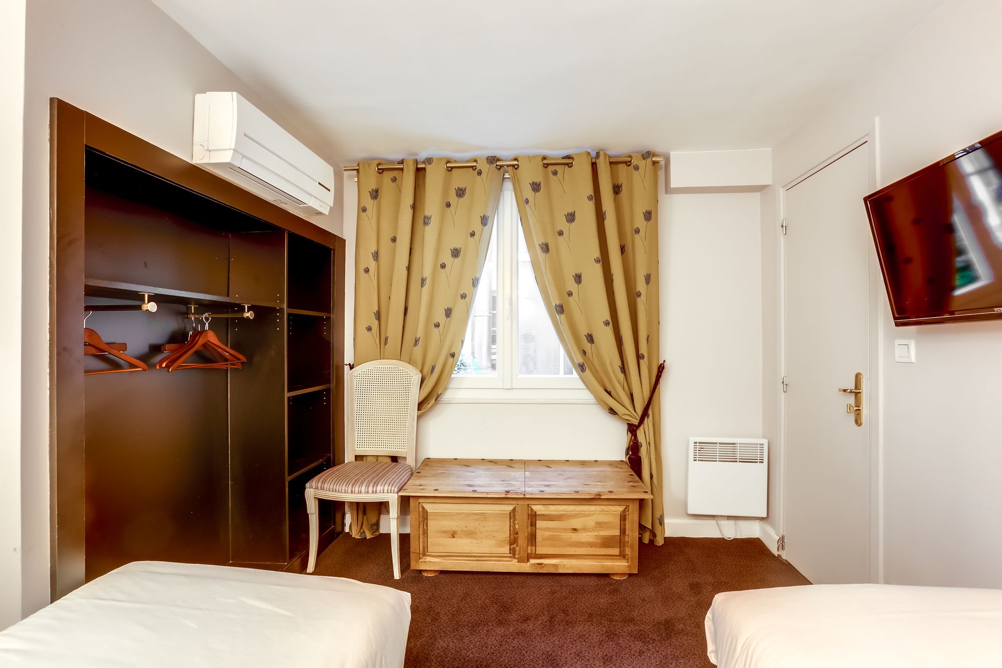 Фото Opera Maintenon