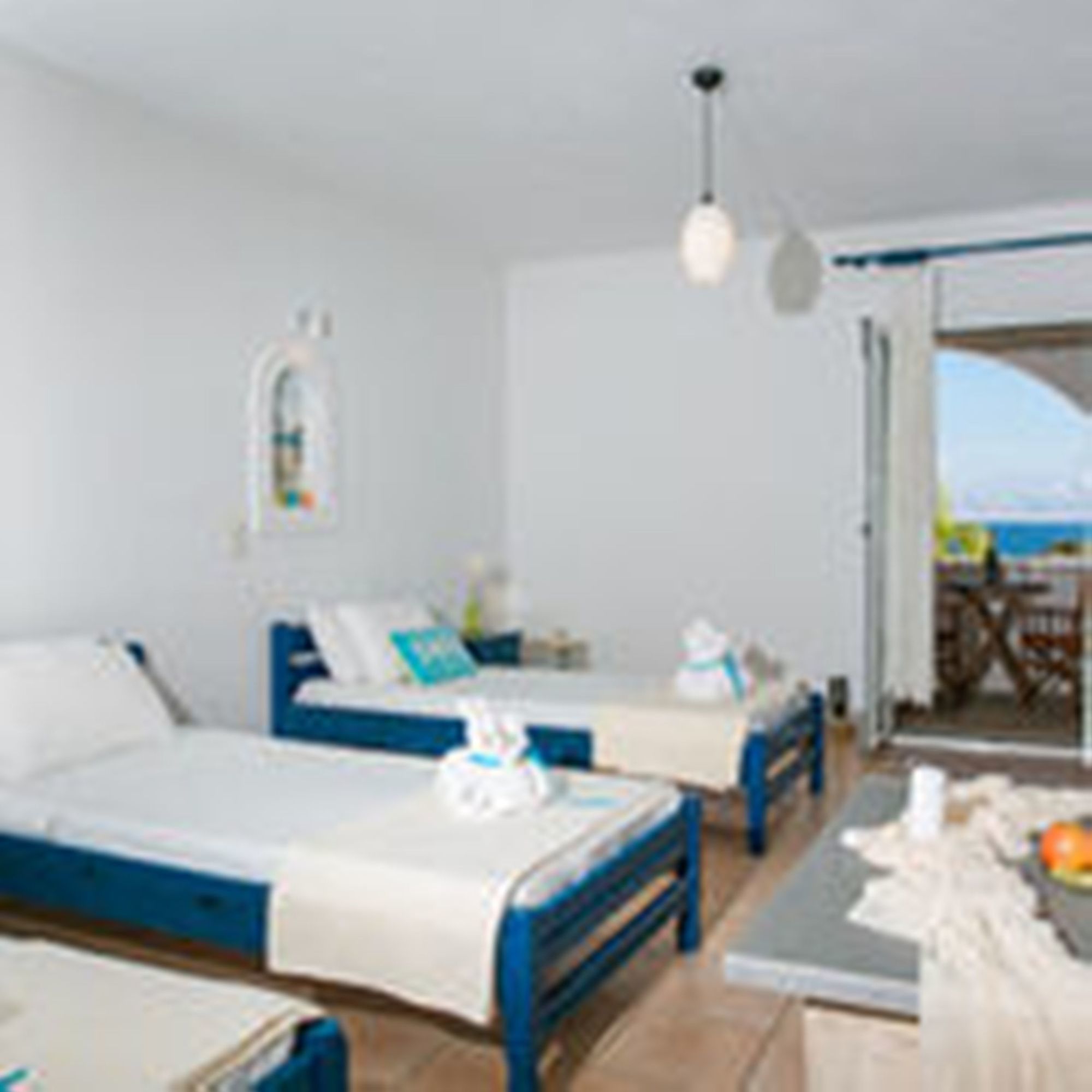 Фото Fyrogenis Palace Hotel - Apartments