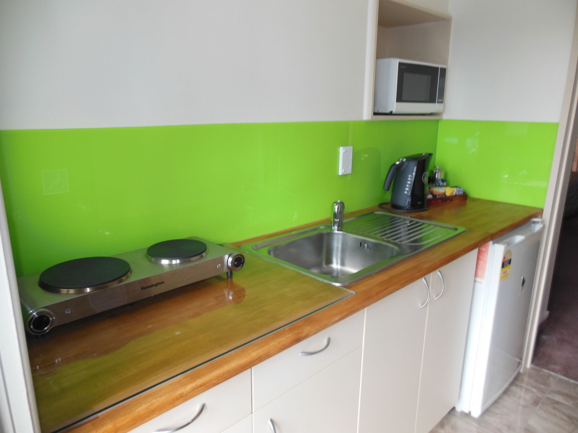 Фото Asure Camelot Arms Motor Lodge