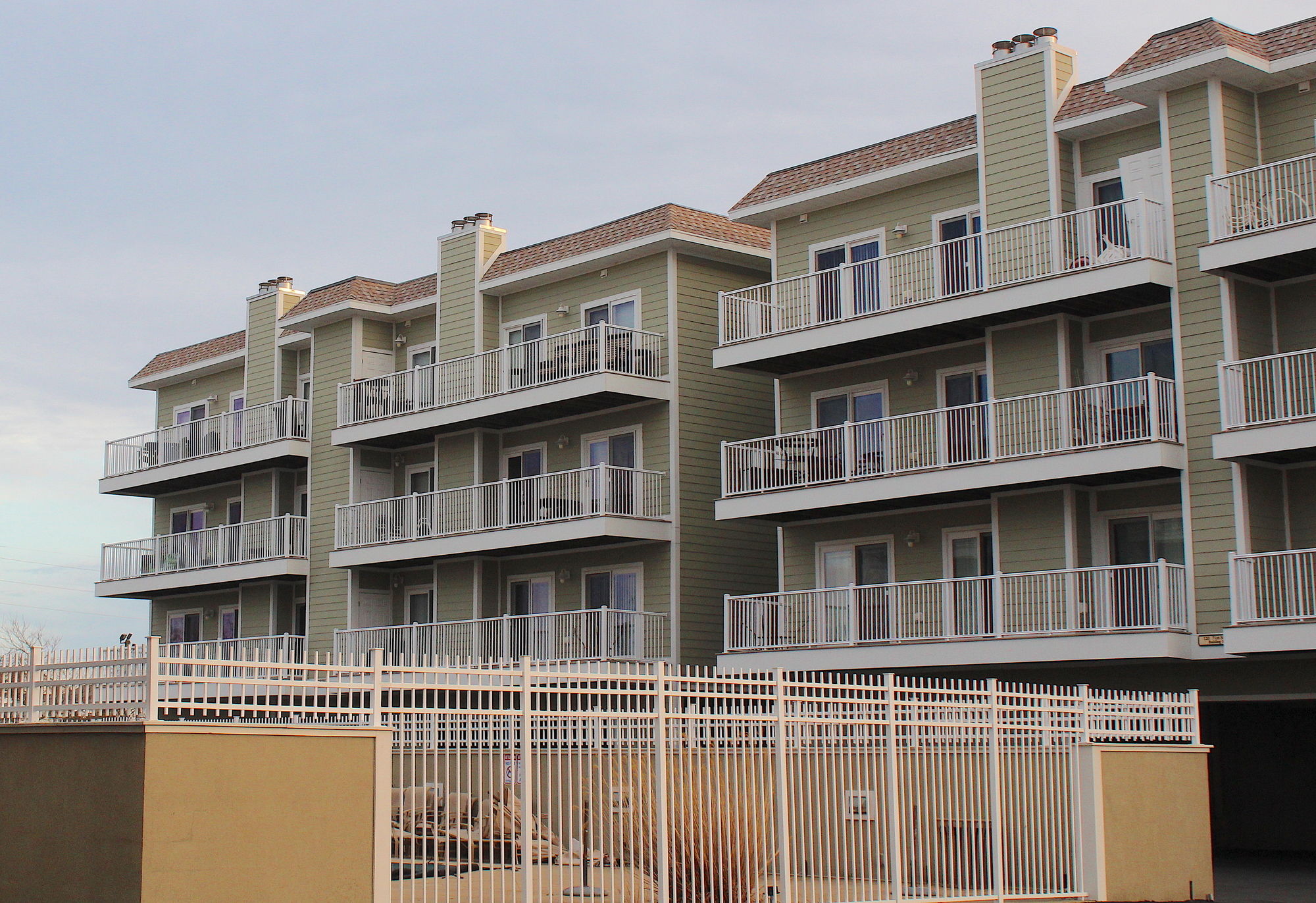 Фото Lucayan Resort by Kees Vacations