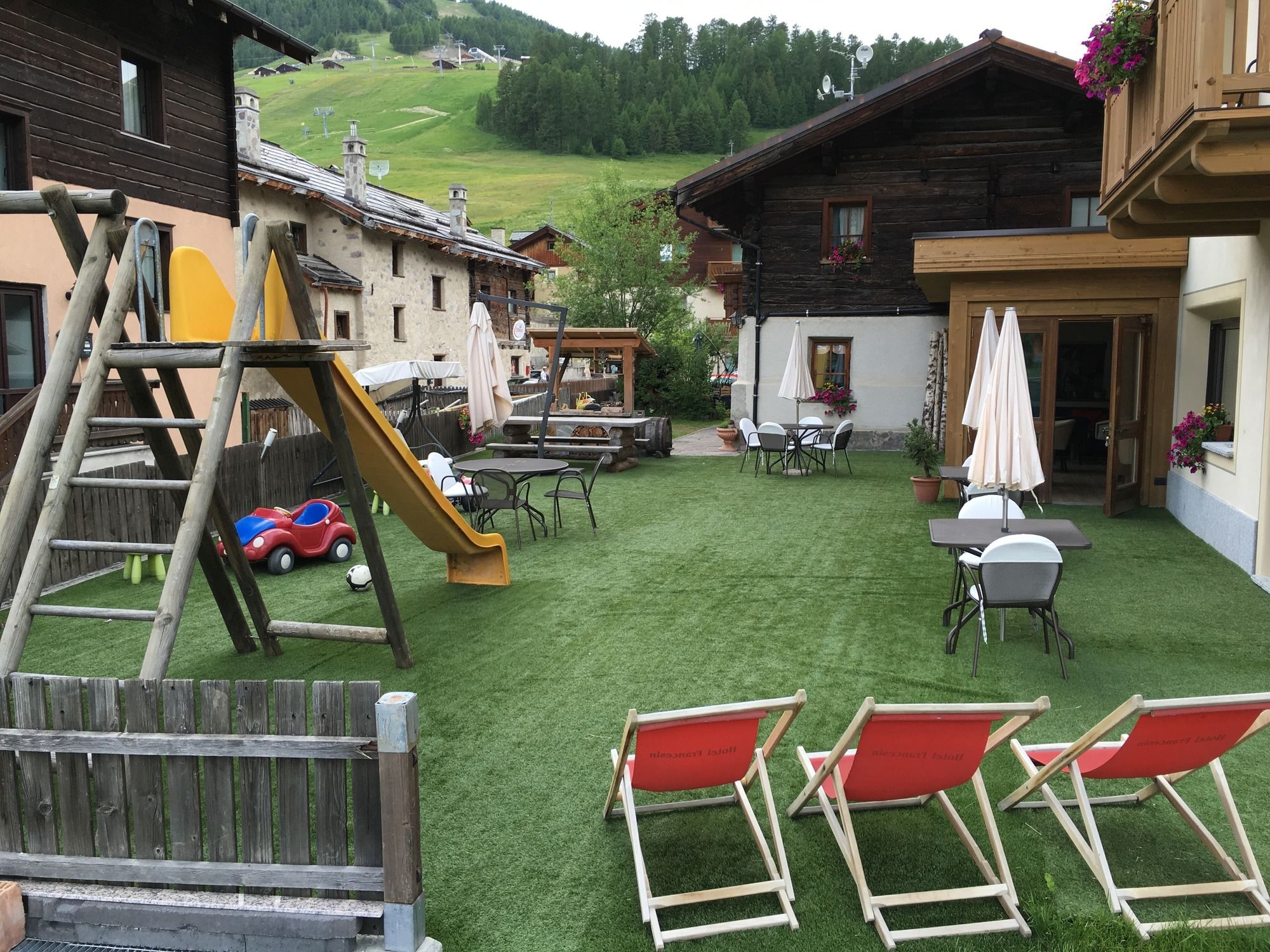 Фото Hotel Francesin