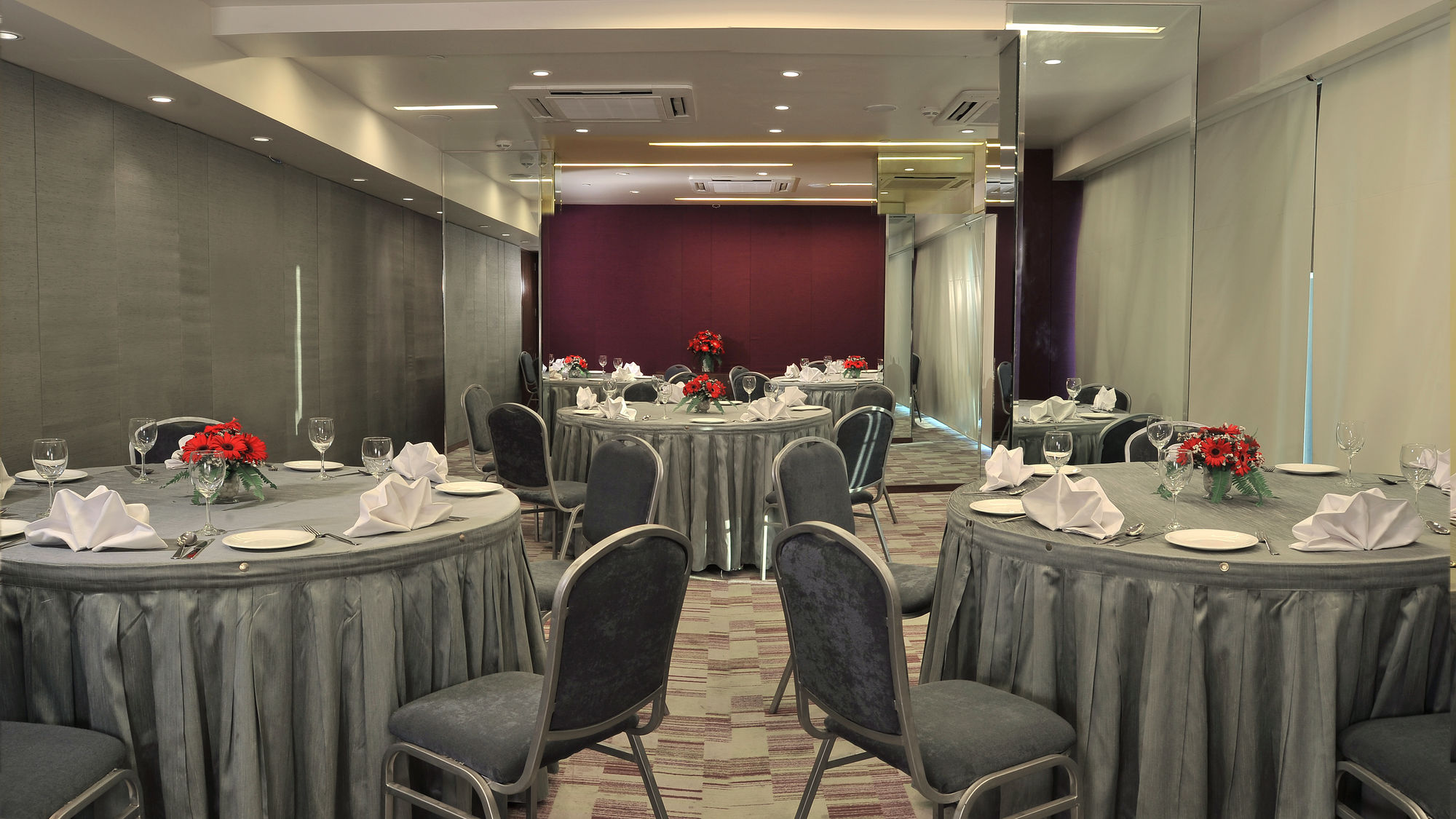 Фото Marasa Sarovar Portico Rajkot
