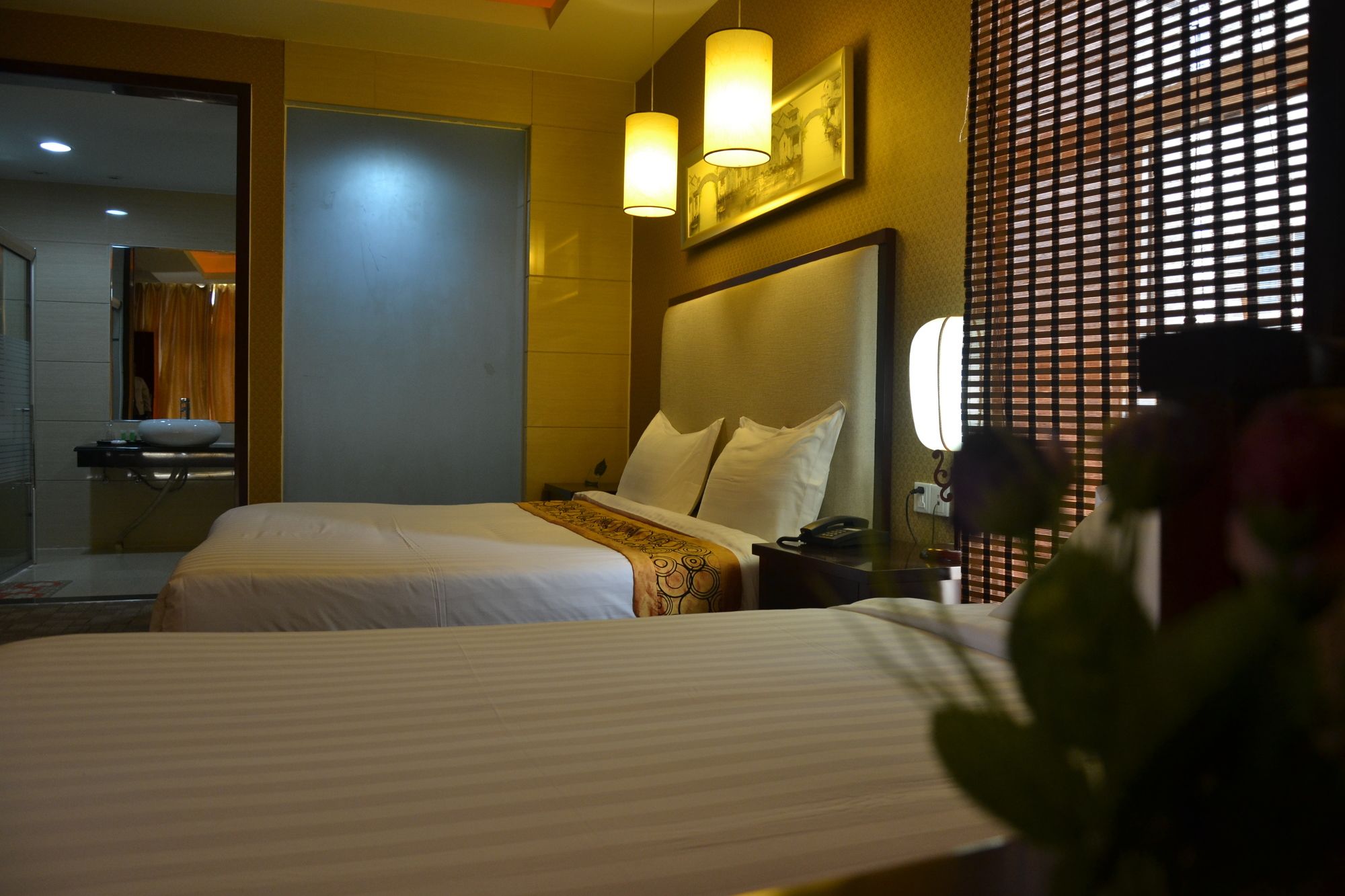 Фото Kololo Courts Hotel & Restaurant