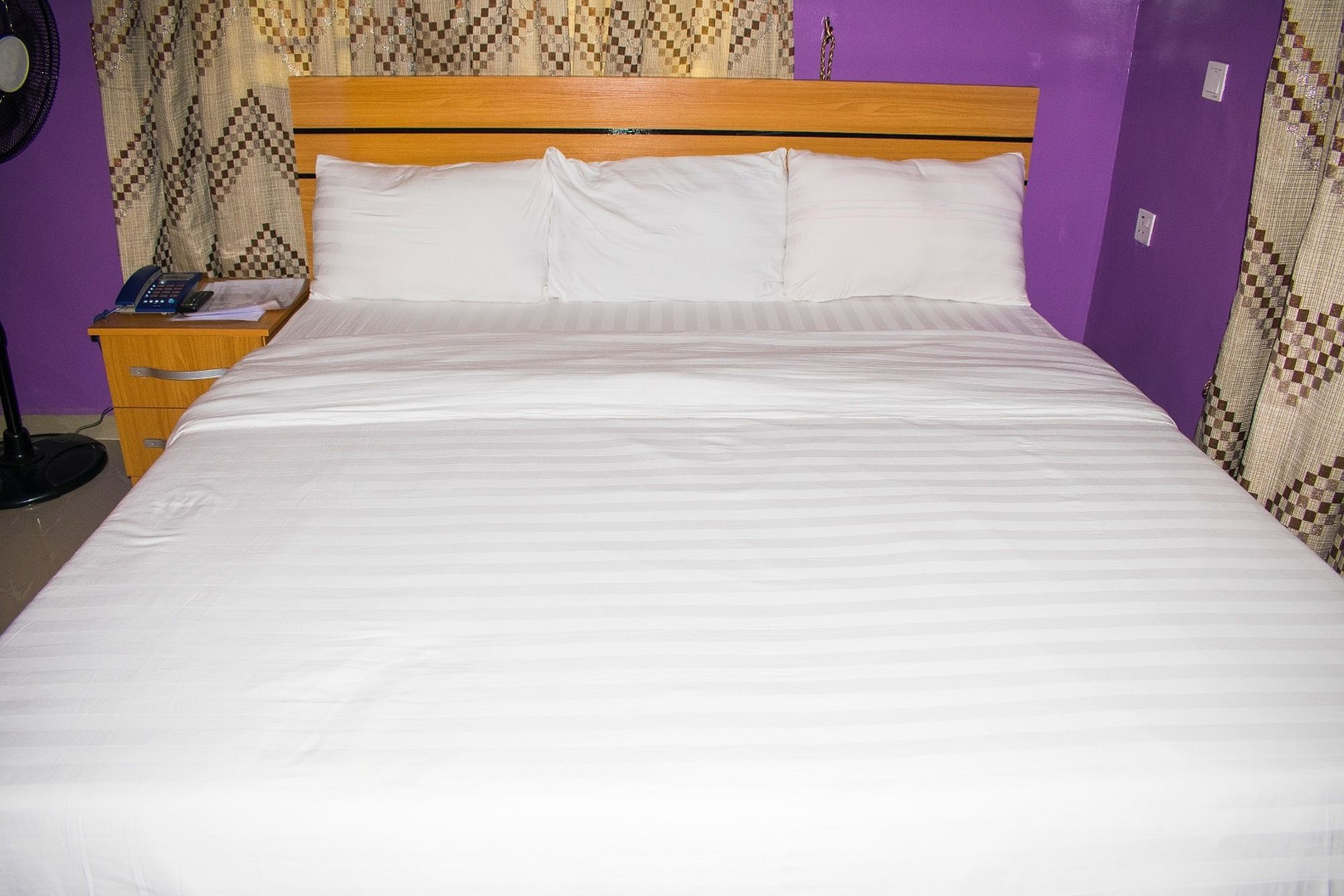 Фото Crestview Hotel & Suites