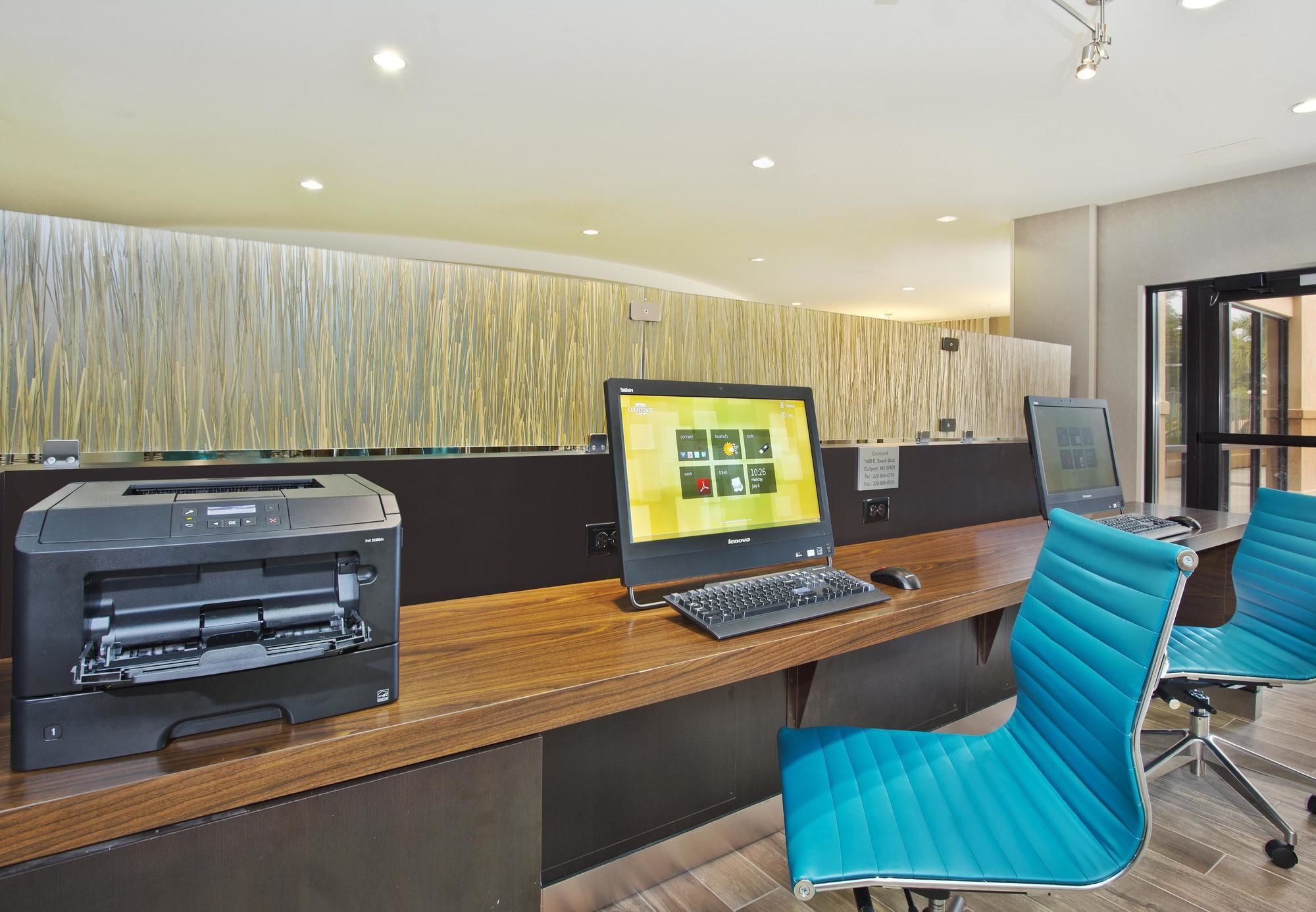 Фото Courtyard by Marriott Gulfport Beachfront