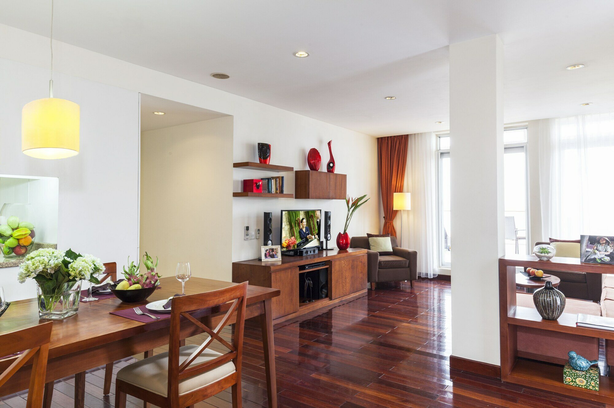 Фото Somerset West Lake Hanoi